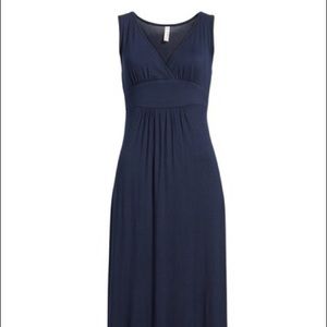 Loveappella v-neck jersey maxi dress, large